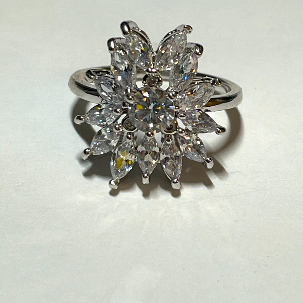 New Beautiful Cubic Zircon Cocktail Ring